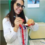 Studentessa di scienze biologiche che impartisce ripetizioni di scienze e biologia